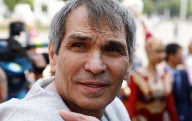 Подозреваемые в покушении на Бари Алибасова ответили на обвинения его сына