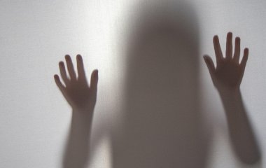 Панічні атаки — чому вони виникають і як впоратися з сильним страхом