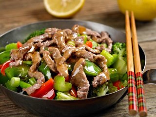 Мясо по-азиатски: вкусный ужин за 20 минут
