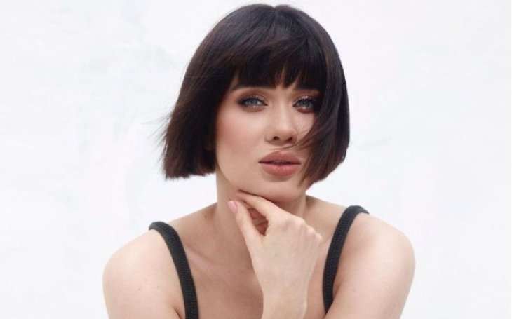 Lida Lee в облегающем платье намекнула на первую беременность