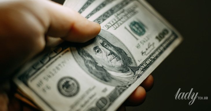 Гроші можуть зіпсуватися навіть удома: як звичайна фольга може врятувати банкноти