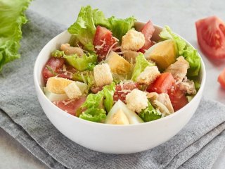 Шопский салат с курицей: пошаговый рецепт