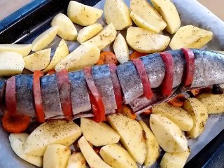 Скумбрія, запечена з овочами: дуже корисний рецепт