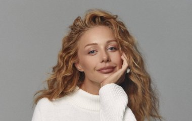 Тина Кароль показалась в вагоне метро и восхитила атмосферным видео