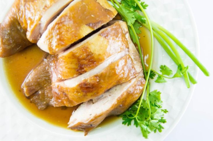 Зачем готовить курицу в молоке: неожиданная кулинарная хитрость