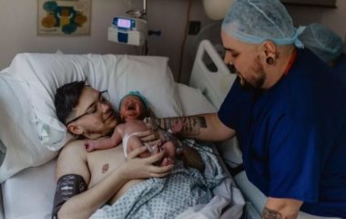 Чоловік народив дитину та відверто розповів про свій досвід (фото)