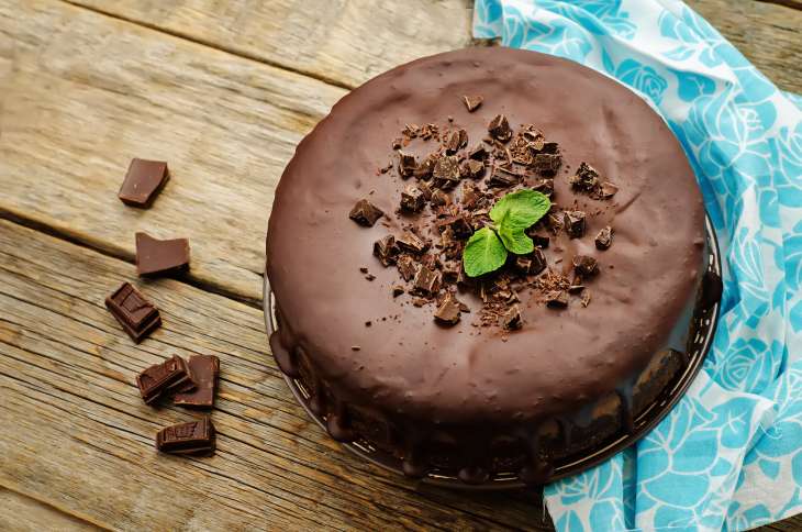 Как приготовить шоколадный торт? Секреты и хитрости для дома