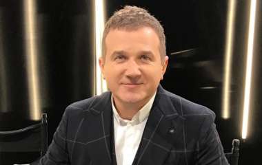 Юрий Горбунов показал, как занимается йогой