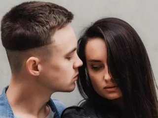 Дружину Пивоварова заскочили на публіці на тлі чуток про вагітність: фани помітили округлий животик
