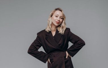 Дружина Віктора Павліка показалась в лікарні під крапельницею та пожалілась на проблеми зі здоров'ям