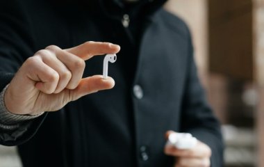Вчені розвіяли головний міф про небезпеку бездротових навушників