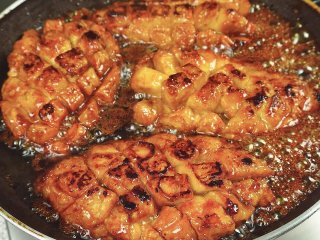 Куряче філе з часником у медово-соєвому соусі: рецепт у східному стилі