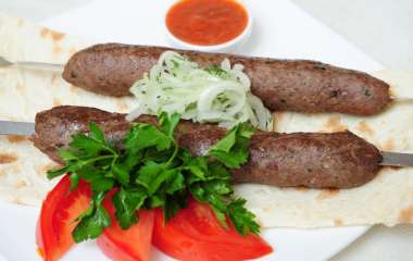 Люля-кебаб на лаваше