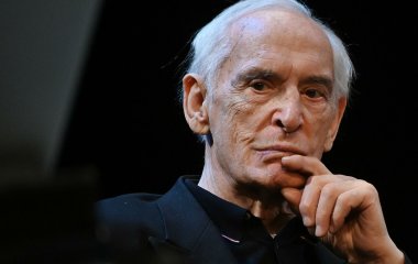 Стало известно, как себя чувствует госпитализированный с коронавирусом Василий Лановой