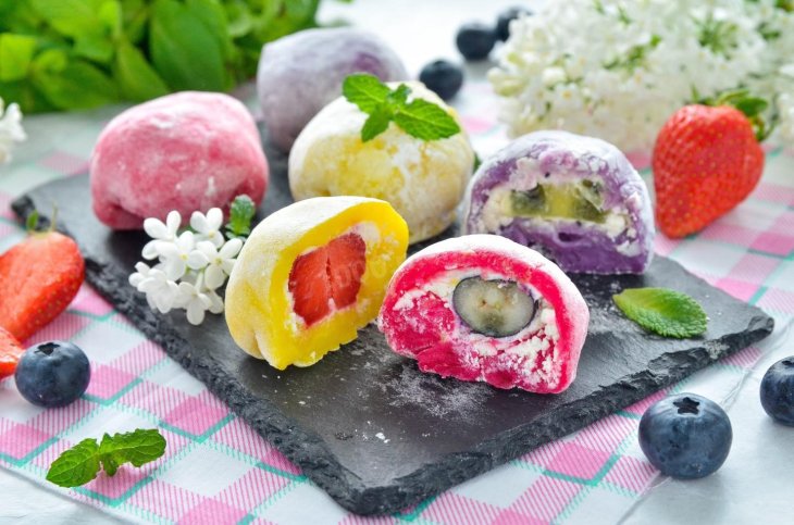 Клубничные моти: как приготовить японский десерт