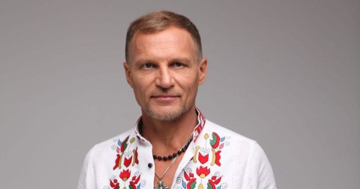 Олег Скрипка показав маму-красуню і потішив її сюрпризом напередодні важливого свята