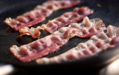 Лікар перерахувала особливо шкідливі для печінки продукти