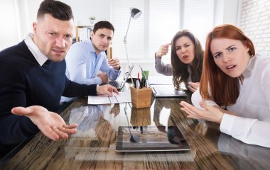 5 признаков того, что вы не сработаетесь с коллективом