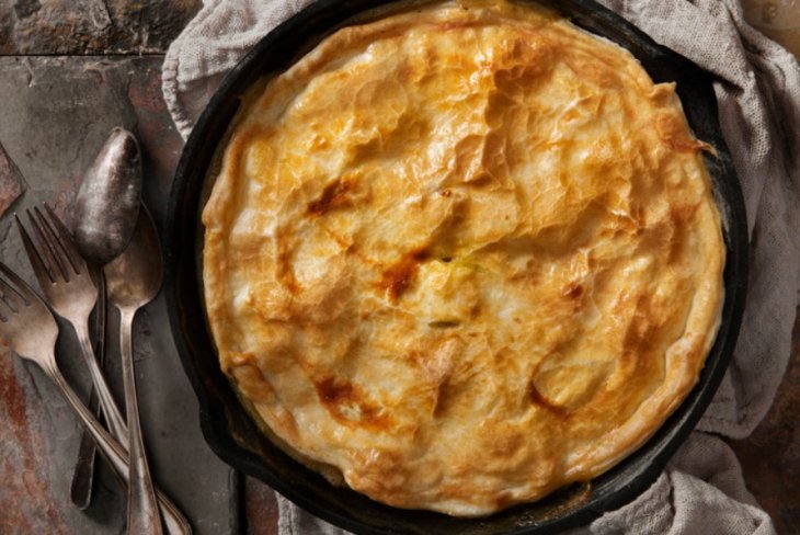 Вкусный и полезный завтрак: творожная запеканка с бананом и хурмой