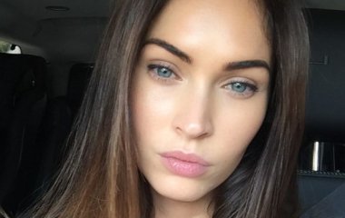 Меган Фокс восхитила поклонников модным аутфитом 