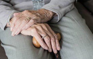 Ученые назвали ранний симптом деменции, на который многие не обращают внимания