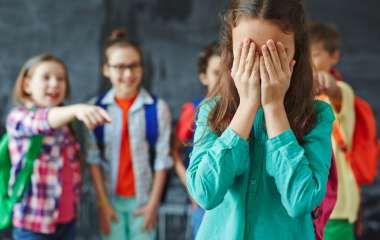 7 признаков того, что ваш ребенок стал жертвой буллинга в школе