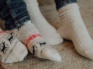 Як зігрітися вдома взимку без додаткового опалення: дев’ять простих хитрощів, які допоможуть зберегти тепло й заощадити гроші
