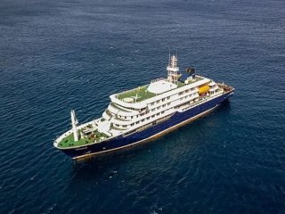 Розлучилася, продала все і переїхала на круїзний лайнер: жінка розповіла про темний бік життя в морі