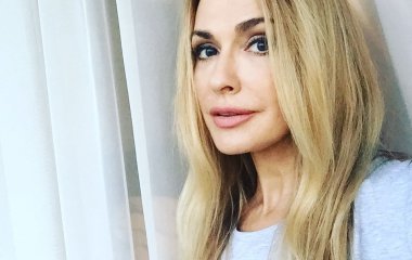 Ольга Сумская показала женскую часть своей семьи