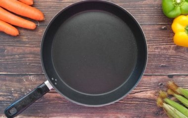 Лпйфгак, як відмити сковорідки від нагару без зайвих зусиль