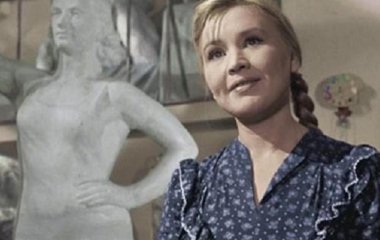 Стакан молока, безумие и смерть: трагедия актрисы Савиновой