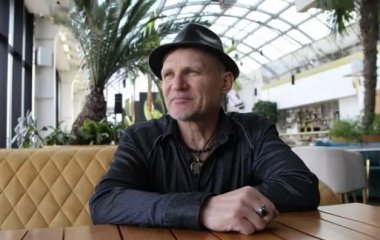 Олег Скрипка решил продавать свои услуги по медитации и 