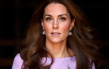 Кейт Миддлтон и кронпринцесса Дании Мэри носят одинаковые платья