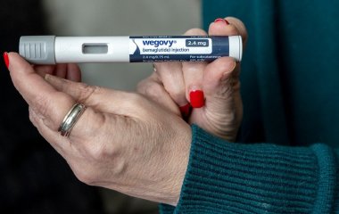 Після уколів для схуднення почорнів язик — жінці довелося видаляти один з органів