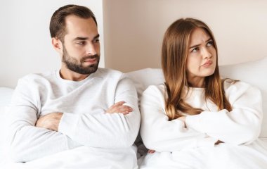 Никаких бабочек в животе: почему мужчины меняются после брака (и как вернуть страсть обратно)
