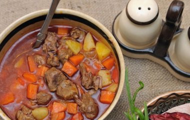 Рецепты приготовления вкусного и насыщенного гуляша из говядины