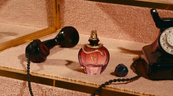 Эмили Ратаковски представила новый аромат Paco Rabanne Pure