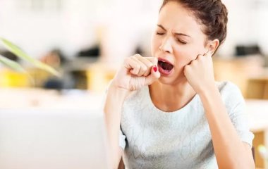 Лікар пояснив збільшення апетиту від недосипання