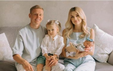 Жена Зинченко показала их 4-месячную дочь и нежно поздравила мужа с важным праздником