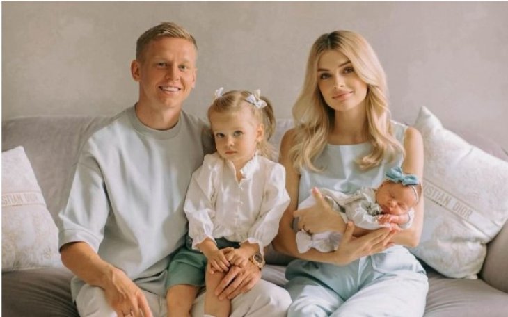 Жена Зинченко показала их 4-месячную дочь и нежно поздравила мужа с важным праздником