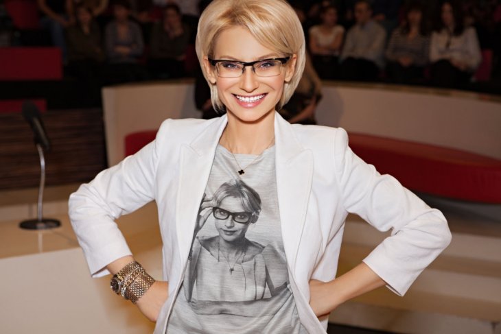 Эвелина Хромченко показала, как выглядела в 17 лет