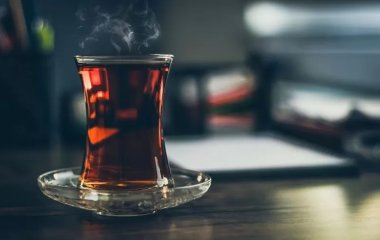 Від депресії та для здоров'я серця: корисні властивості чаю з шафраном