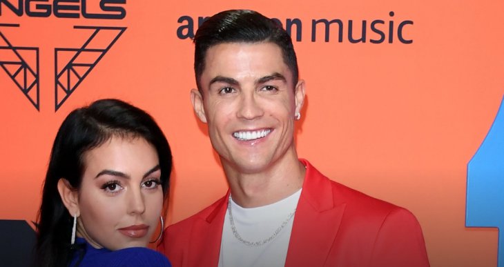 Больше не тайна: Криштиану Роналду с невестой узнали пол будущих детей