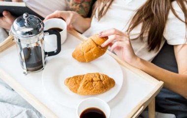 Дієтологи розповіли, які продукти небезпечно вживати натще.
