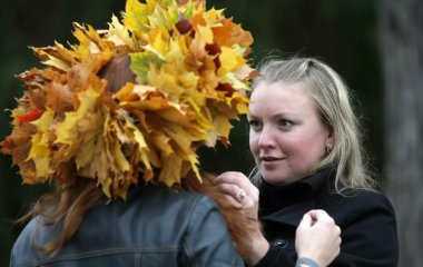 Лікар попередив про небезпеку опалого листя