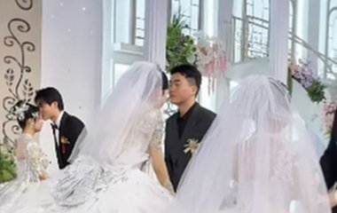 Брати-трійнята одружилися в один день — фото весілля