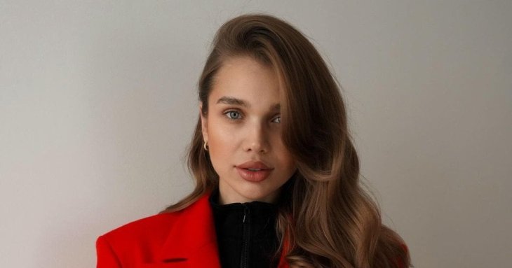 30-річна Саша Бо показалась із сивиною у волоссі: 