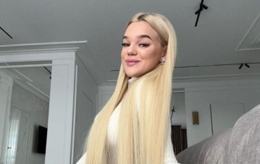 20-летняя блогерша Верба кардинально сменила цвет волос и похвасталась новым образом