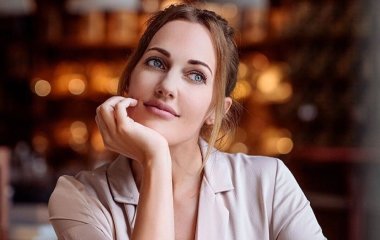 Мерьем Узерли снялась в фотосессии на последних неделях беременности