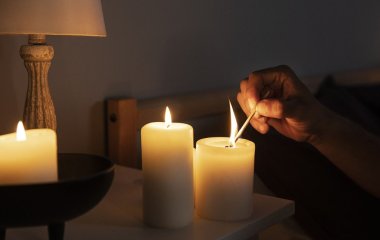 Саморобна свічка з маргарину, що горить 100 годин